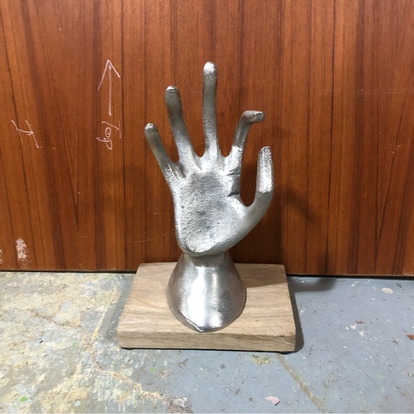 Silver Hand Ring Holder - Picture 2 of 2